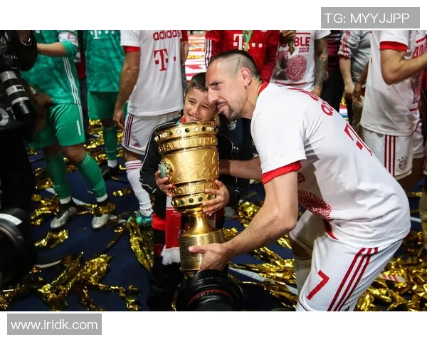 拜仁慕尼黑引进美国足球明星助力球队国际化发展与市场拓展